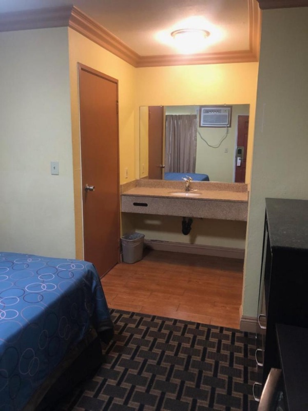 Glendora Motel image 13